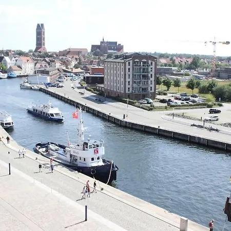 Ohlerich Speicher - Schlafen Im Hafen Wismar Exterior photo